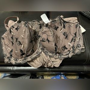 Soma intimates bra matching panties size 38DDD and size large both new with tags